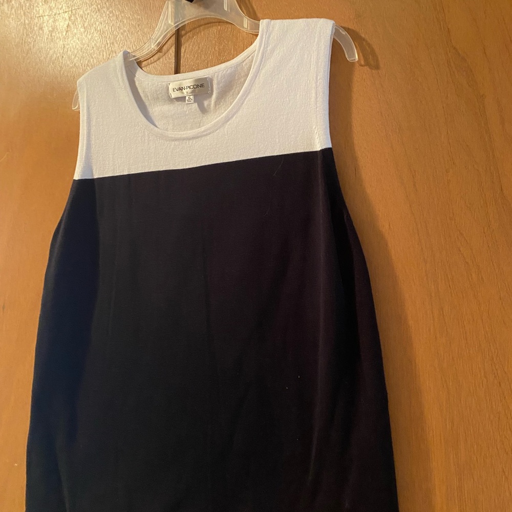 Evan Picone White and Black Sleeveless Tank Top